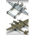 Maquette d'avion en plastique P-38F LIGHTING GLACIER GIRL 1/48