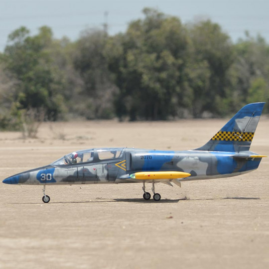 Jet à turbine radiocommandé...