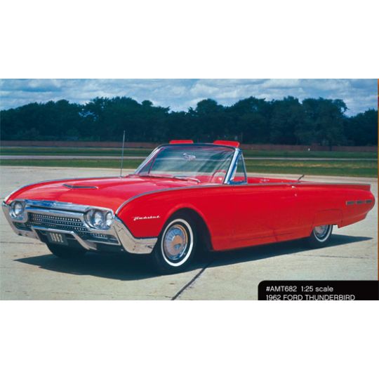 Maquette à construire FORD THUNDERBIRD 1962 1/25 Maquette à construire FORD THUNDERBIRD 1962 1/25