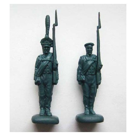 Russian Infantry Standing Shoulder Arms 1/72 figurine | Scientific-MHD