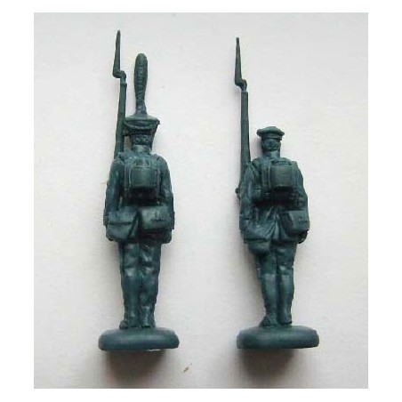 Russische Infanterie stehend Schulterarme 1/72 Figur | Scientific-MHD