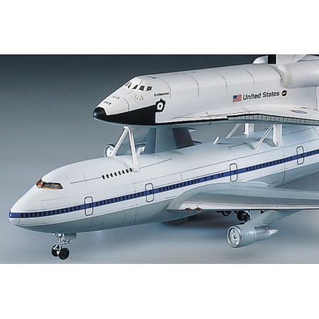 Maquette d'avion en plastique SHUTTLE & 747 CARRIER 1/288