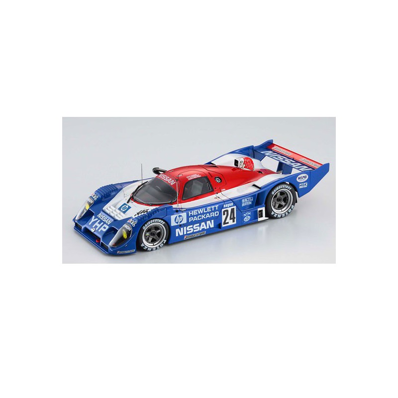Maquette de voiture en plastique YHP NISSAN R92CP 1/24