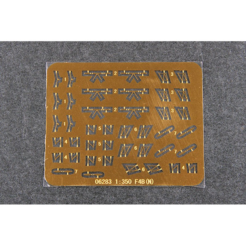 Maquette de Bateau en plastique F4B 1/350 Maquette de Bateau en plastique F4B 1/350