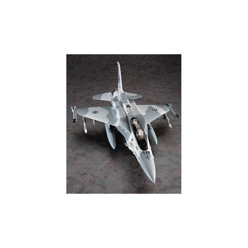 Maquette d'avion en plastique PT 44 F-16F (BLOCK 60) 1/48