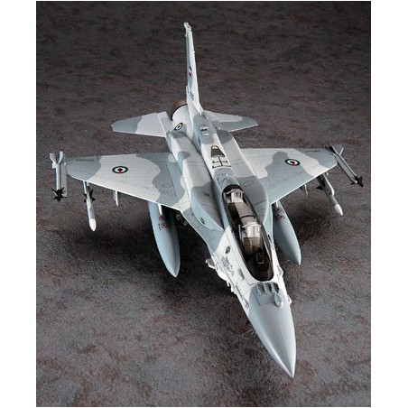 PT 44 F-16F Kunststoffebene Modell (Block 60) 1/48 | Scientific-MHD