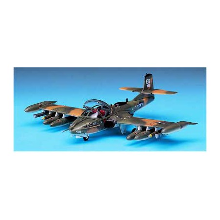 Maquette d'avion en plastique A-37B DRAGON FLY1/72