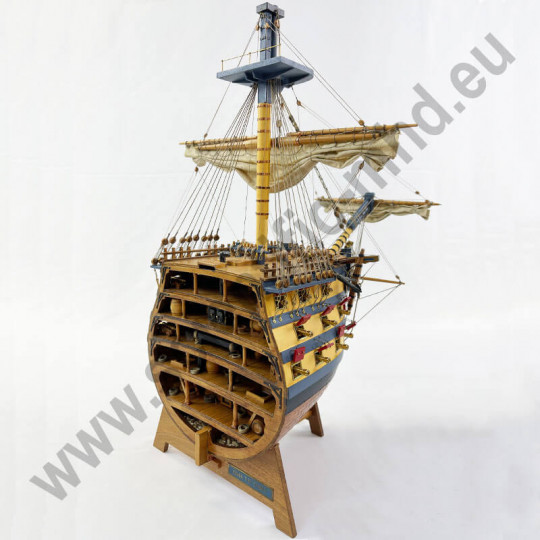 Bateau statique COUPE DE PROUE DU VICTORY 1/78 Bateau statique COUPE DE...