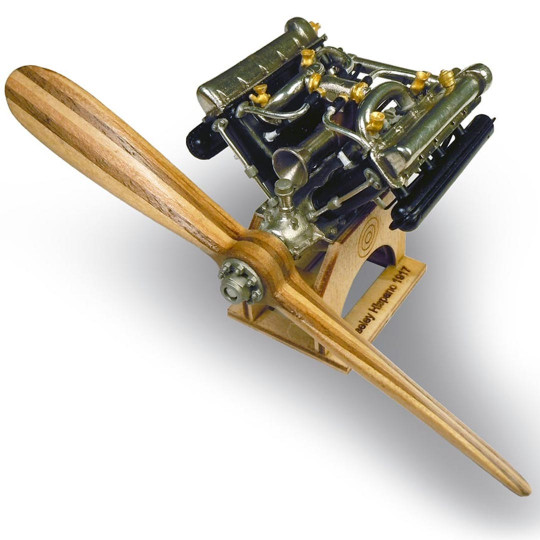 Maquette d’avion en bois...