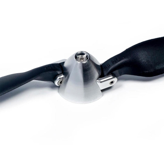Accessoire embarqué Cône aluminium diam. 40mm avec hélice repliable 16,5x10, 4 pinces de fixation incluses Accessoire embarqué Cône...