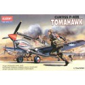 Maquette d'avion en plastique Curtiss P-40B Tomahawk 1/72