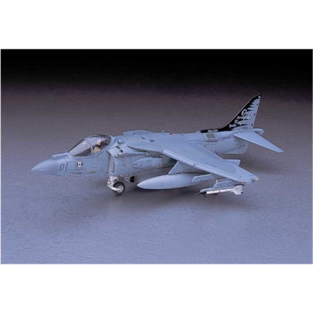 Maquette d'avion en plastique AV-8B HARRIER II 1/48