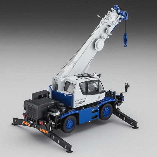 Maquette de camion en plastique TADANO ROUGH TERRAIN CRANE GR-130NL/N CREVO mini G4 1:35 Maquette de camion en...
