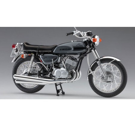 Kawasaki 500-SS/Mach III plastic motorcycle model | Scientific-MHD