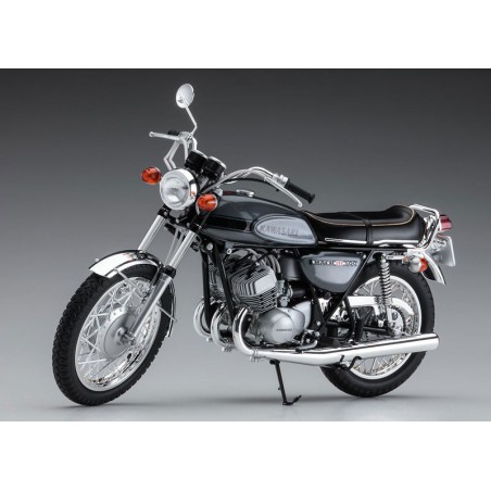 Kawasaki 500-SS/Mach III plastic motorcycle model | Scientific-MHD