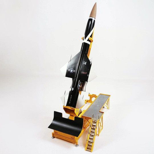 Maquette plastique d’avion missile Boeing IM-99 Bomarc avec plateforme de lancement 1:56 Maquette plastique d’avion...