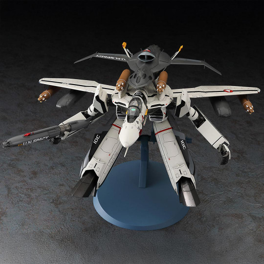 Maquette plastique VF-0S Gerwalk w/Ghost "Macross Zero" 1:72 Maquette plastique VF-0S...
