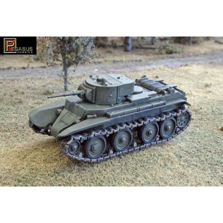 Maquette de Char en plastique BT-7 RUSSE LEGER 1/72