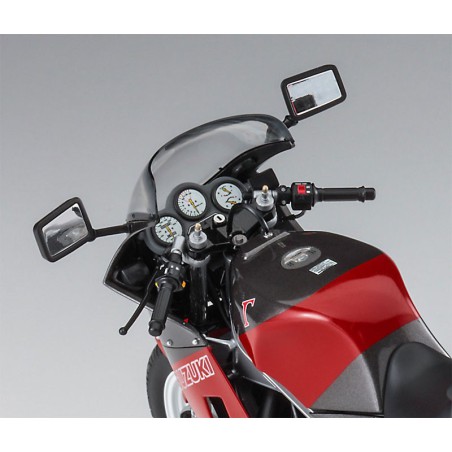 Maquette de moto en plastique Suzuki RG400 Late Version 1/12