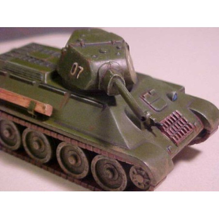 Russian T34/76 Kunststofftankmodell (2 PC) 1/72 | Scientific-MHD