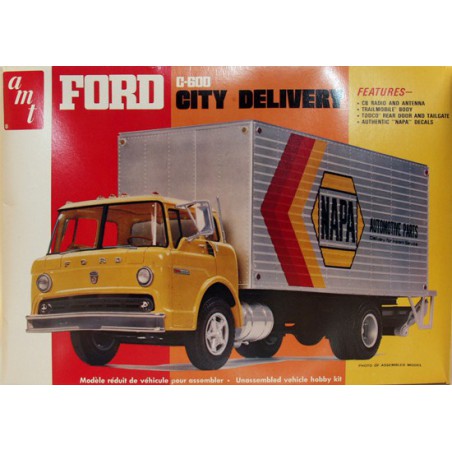 Maquette de camion en plastique Ford City C-600 1/25