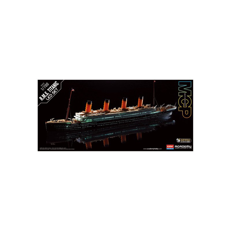 Maquette de Bateau en plastique R.M.S. TITANIC + Leds 1/700