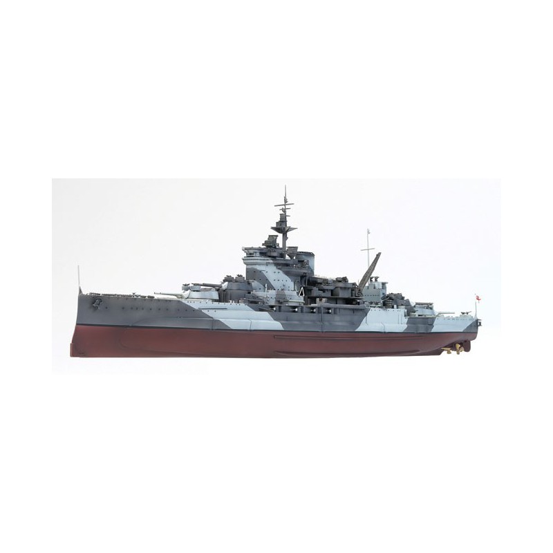Maquette de Bateau en plastique H.M.S. WARSPITE QUEEN ELIZABET