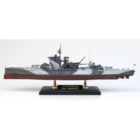 Maquette de Bateau en plastique H.M.S. WARSPITE QUEEN ELIZABET