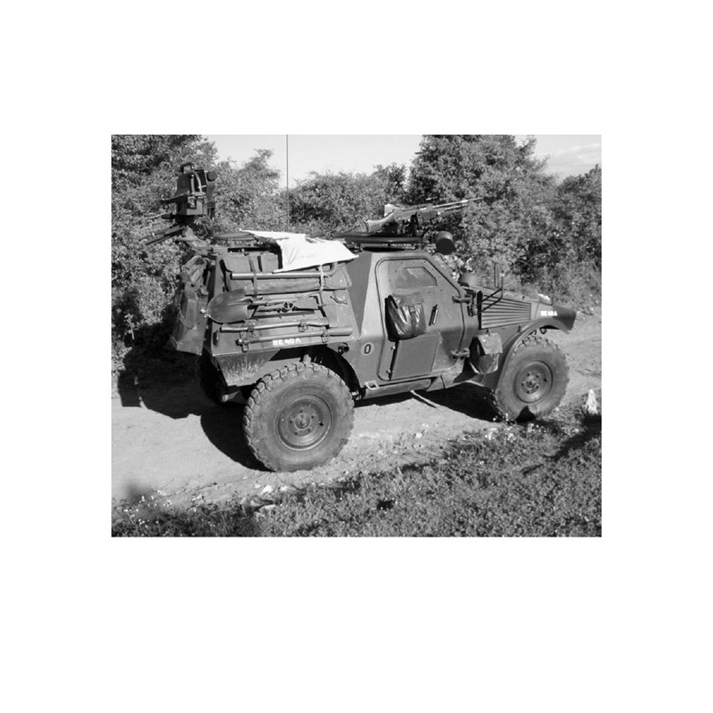 Maquette de Char en plastique VBL Français + Milan 1/35 Maquette de Char en plastique VBL Français + Milan 1/35