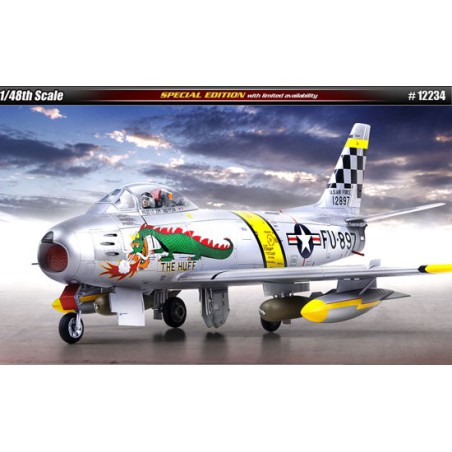 Maquette d'avion en plastique F-86F SABRE The Huff 1/48