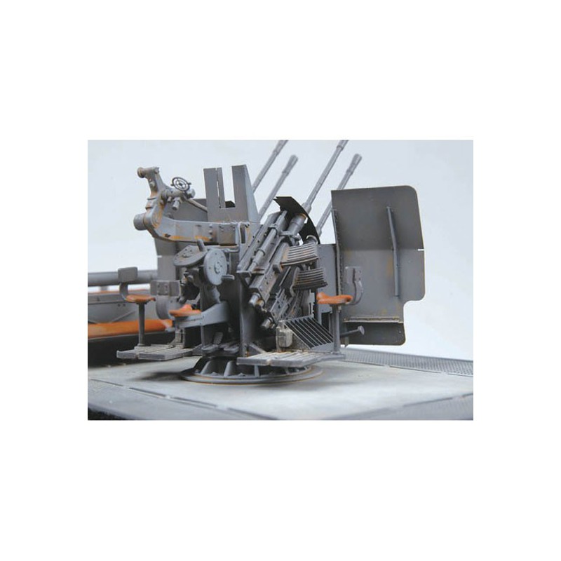 Maquette de Char en plastique 2CM FLAKVIERLING 38 Maquette de Char en plastique 2CM FLAKVIERLING 38