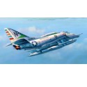 A-4E Plastikflugzeugmodell "Sky Hawk" | Scientific-MHD