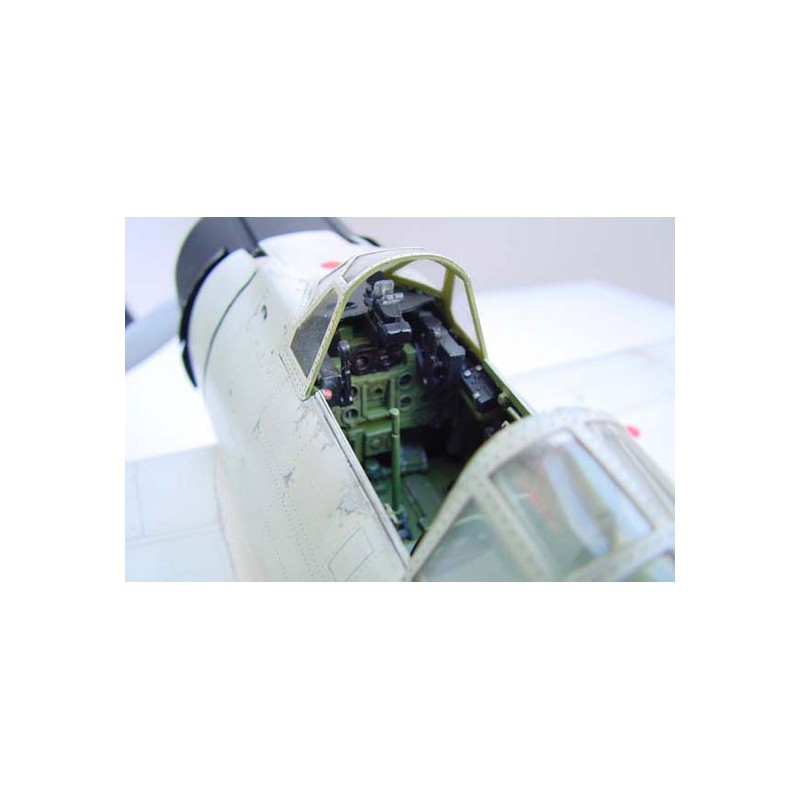 Maquette d'avion en plastique A6M2B MODEL 21 ZERO FIGHTER Maquette d'avion en plastique A6M2B MODEL 21 ZERO FIGHTER