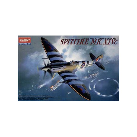 Maquette d'avion en plastique Submarine Spitfire 1/48 Maquette d'avion en plastique Submarine Spitfire 1/48