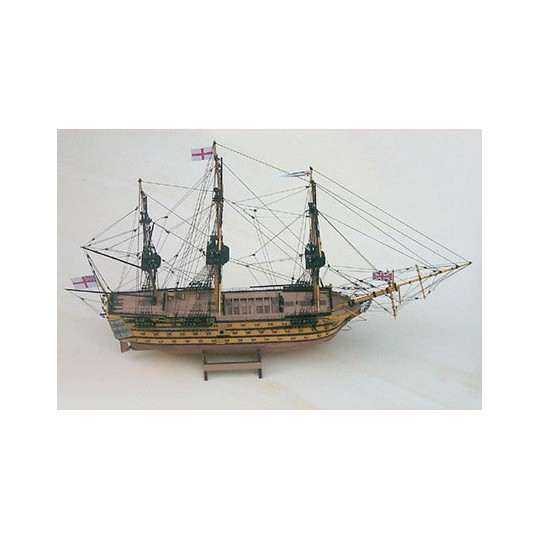 Bateau statique VICTORY 1/200 Bateau statique VICTORY 1/200