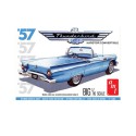 Maquette de voiture en plastique 1957 Ford Thunderbird 1:16