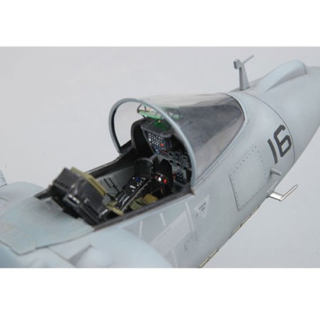 Maquette d'avion en plastique AV-8B HARRIER II