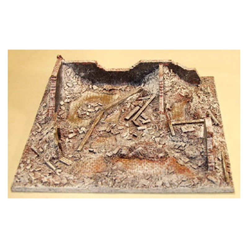 Maquette Diorama montéee et peinte RUINES Staling. HIVER20/25mm